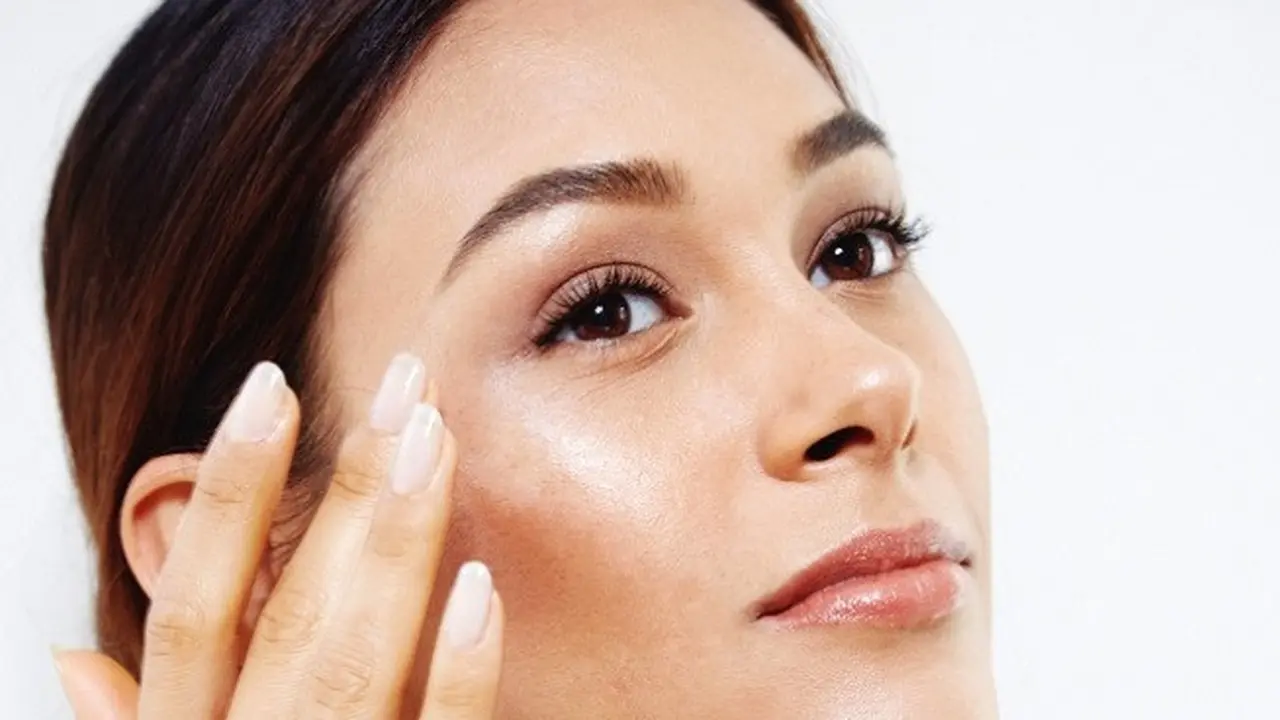 Ternyata Ini Triknya Menghilangkan Noda Makeup Pada Pakaian