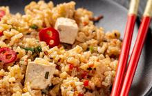 Viral Pedagang Nasi Goreng Sepi Pembeli Bikin Pilu, Termenung Tunggu Pelanggan