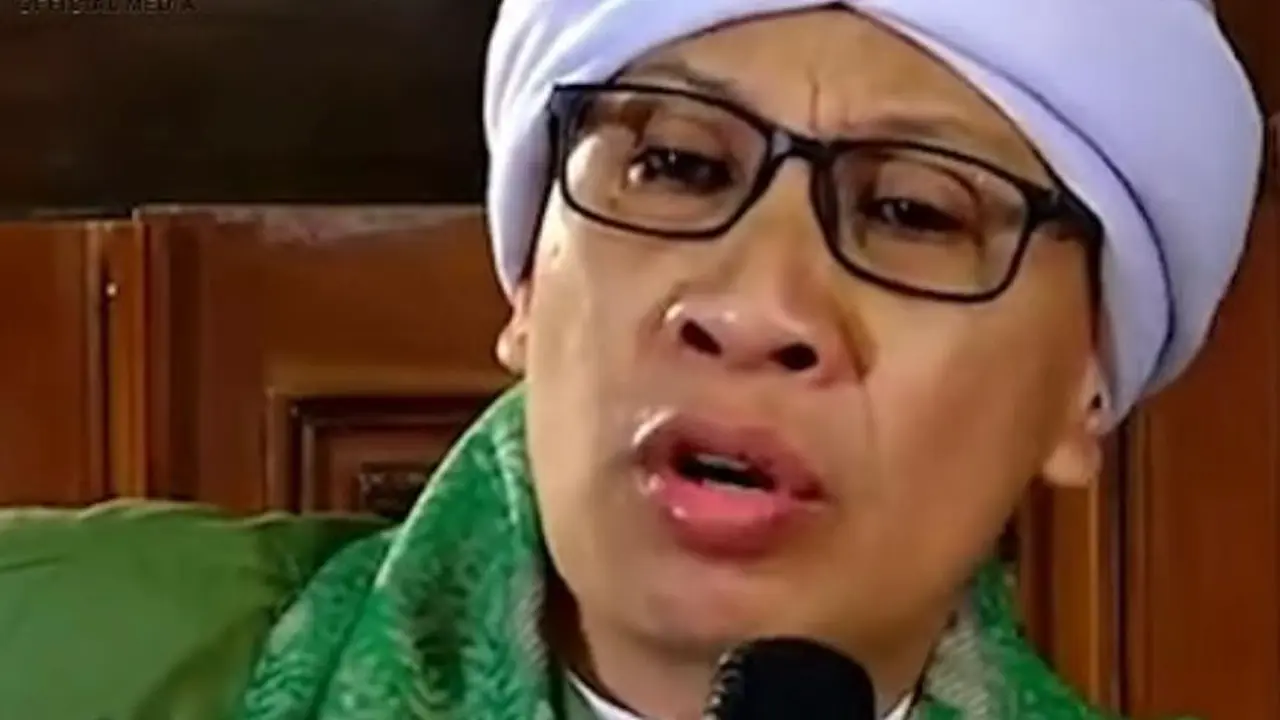 buya yahya hijau