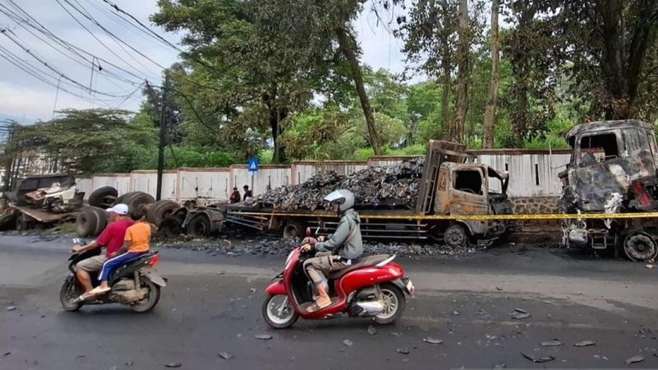 Jalan Utama Cianjur Kembali Dibuka Pasca Kebakaran Hebat, Pengendara Diminta Tetap Waspada