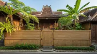 8 Model Pagar Bambu Klasik untuk Rumah Gaya Tradisional Jawa, Cantik dan Megah
