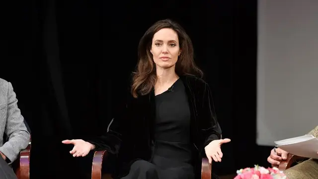 [Bintang] Angelina Jolie