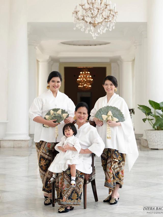Kahiyang Ayu, Iriana Jokowi, Selvi Ananda, dan Sedah Mirah. (Foto: Dok. Instagram @dierabachir)