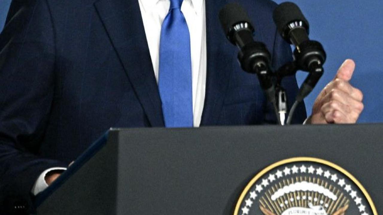 Sebelumnya pada hari itu, menjelang pertemuan bilateral, Biden mengatakan kepada Zelenskiy: "Kami akan tetap bersama Anda, titik."&nbsp;Foto: Brendan Smialowski/AFP<br>