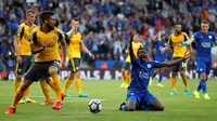 Striker Leicester Kepergok Pakai Jersey MU 