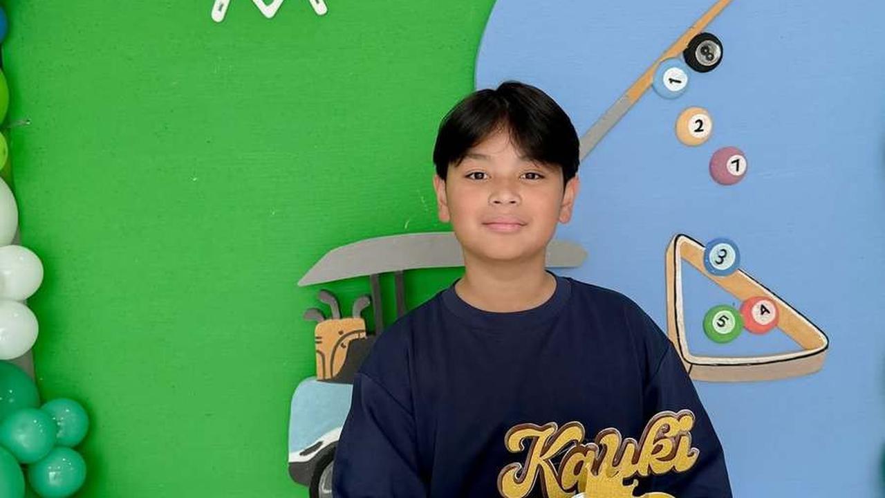 7 Potret Ultah Kauki Anak Wendi Cagur, Bertema Hijau Golf & Biliar - Dirayakan Seru Bareng Keluarga