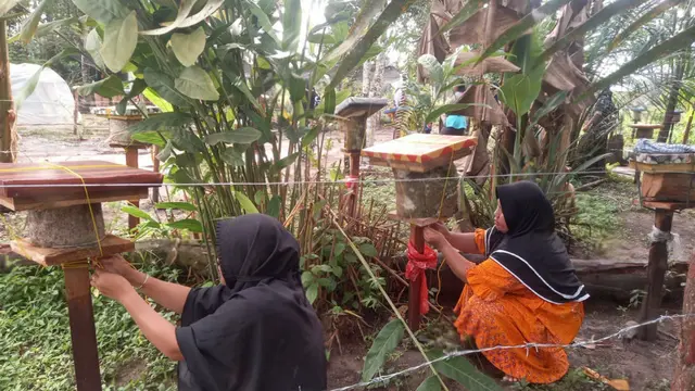 Pemasangan setup madu (Badan Pengelola Dana Lingkungan Hidup/BPDLH) (Foto:BPDLH)