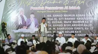 Cawapres Mahfud Md acara majelis dzikir dan peringatan Haul ke-9 KH Ahmad Maimun Adnan, pendiri Pondok Pesantren Al-Ishlah Bungah, Gresik, Jawa Timur.(Foto: Tim Media TPN Ganjar-Mahfud).
