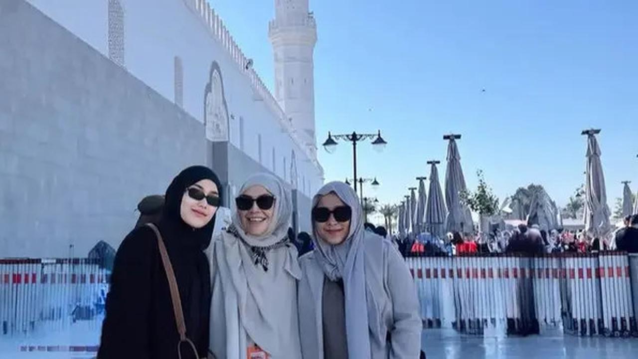 8 Artis Ini Pilih Umrah Bareng Keluarga ke Tanah Suci di Musim Libur Akhir Tahun, dari Ayu Ting Ting hingga Tasya Kamila