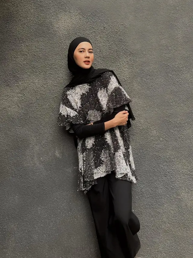 Look Andalan Paula Verhoeven (Instagram/@paula_verhoeven)