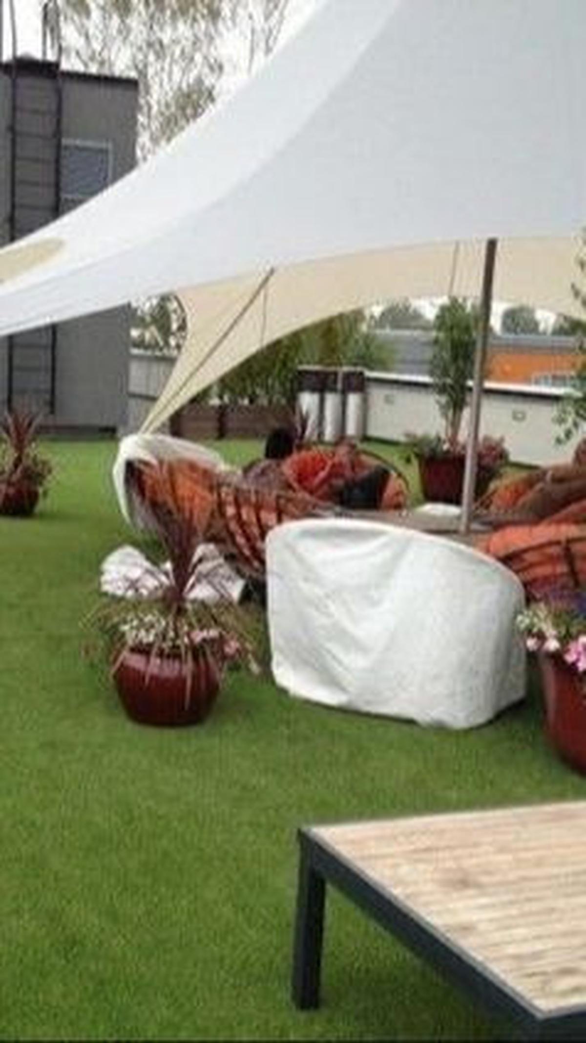 Desain Taman Atap Rumah Lahan Luas