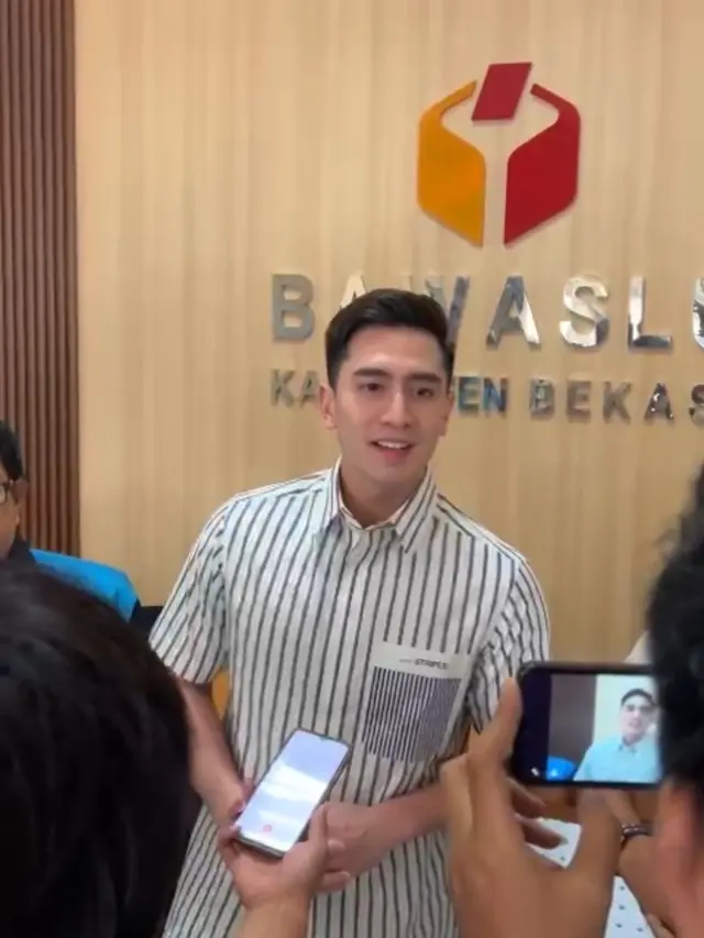 Verrell Bramasta memenuhi panggilan Bawaslu Cikarang, Senin (29/1/2024).