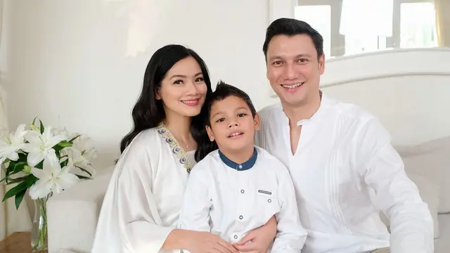 [Fimela] Titi Kamal dan Christian Sugiono