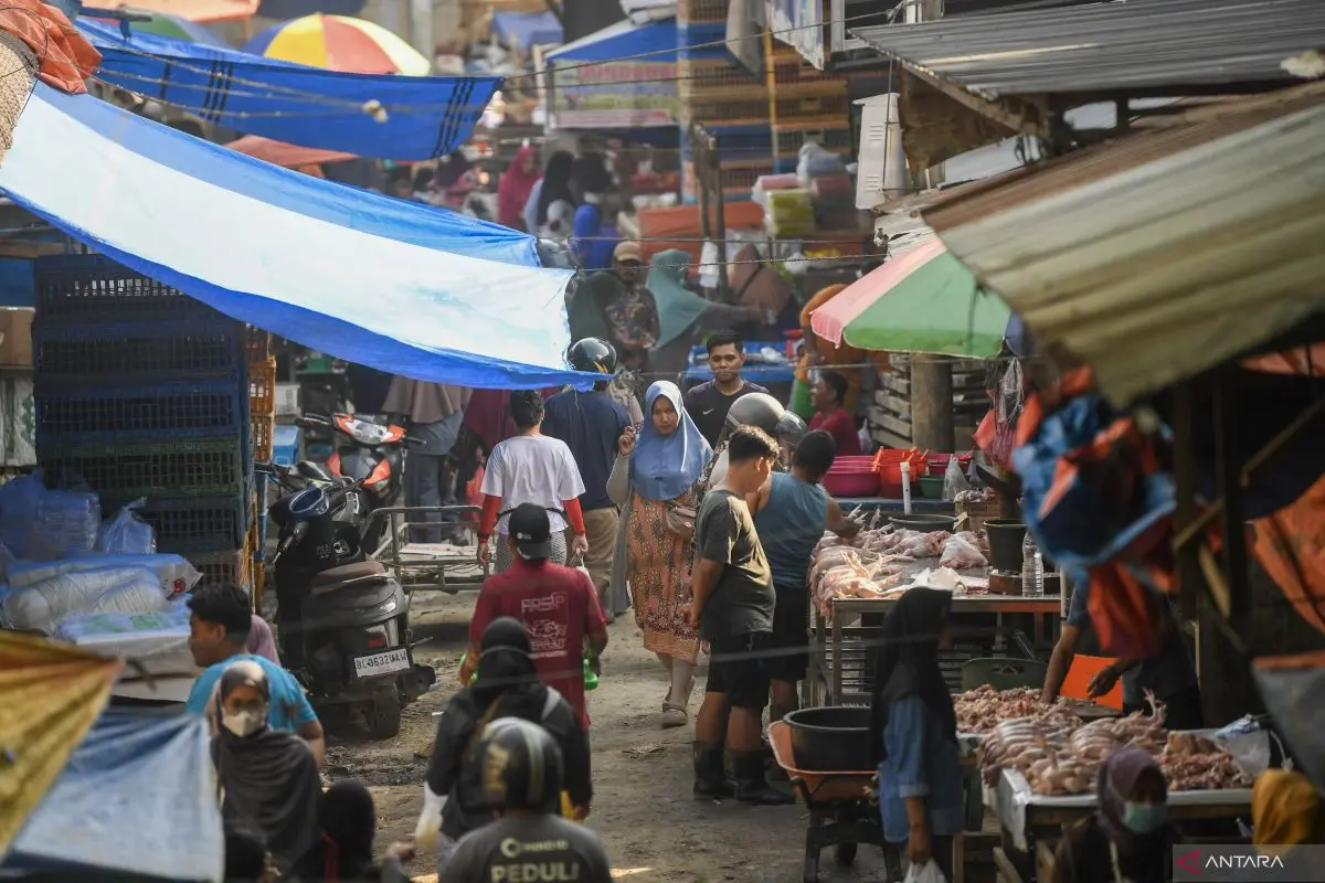 Aktivitas pelaku UMKM di pasar pagi Aceh Tamiang