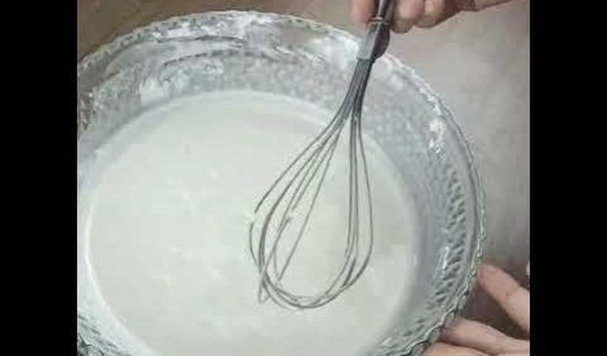 <b>3. Buat Adonan Tepung Basah</b>
