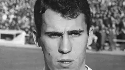 Potret yang diambil pada Februari 1971 di Madrid dari Amaro Varelo Amancio yang bermain untuk tim sepak bola nasional Spanyol. Bergabung dengan Real Madrid dari Deportivo de La Coruna pada tahun 1962, Amoro mencetak 155 gol dalam 471 penampilan. (AFP/Staff)