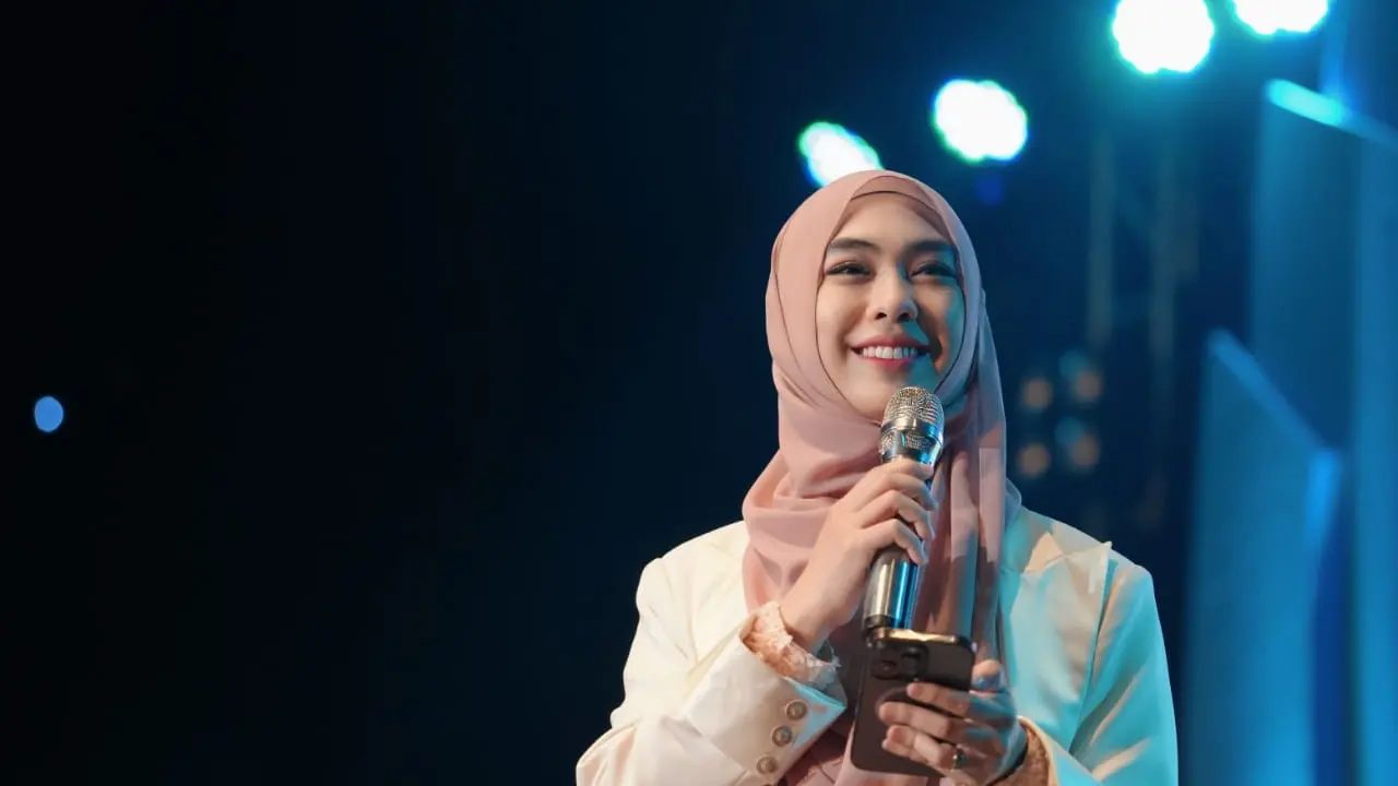 Oki Setiana Dewi gelar wisuda pesantrennya (Istimewa)