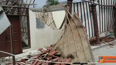 Citizen6, Tangerang: Apabila dilihat dari lamanya pembuatan seharusnya balai desa sangat kokoh. Untung dalam kejadian tersebut tidak terdapat korban jiwa. (Pengirim: Pad)