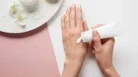 Ilustrasi hand cream terbaik. (c) AntonMatyukha/Depositphotos