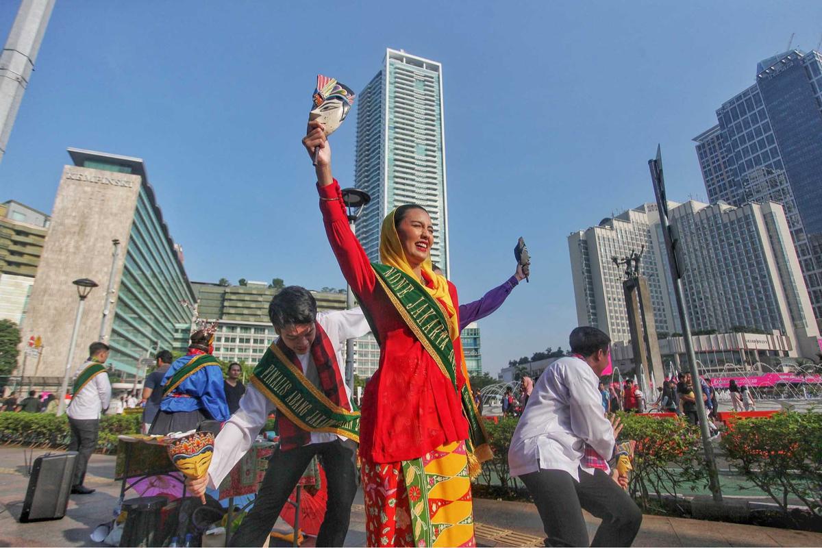 FOTO: Lenggang Jakarta Abang None 2025 di CFD