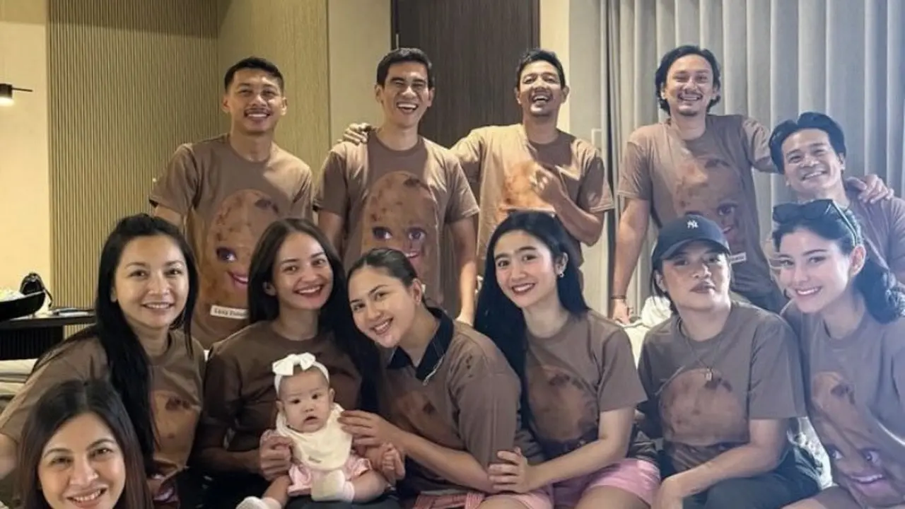Keseruan Ulang Tahun Enzy Storia Ke-32