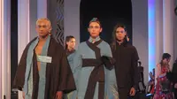 Inspirasi Budaya Nepal dalam Koleksi Populo Batik di Fashion Nation 2018