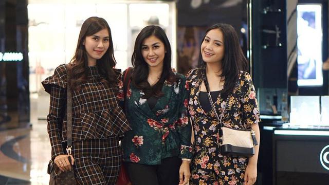[Bintang] Nagita Slavina-Syahnaz Sadiqah-Nisya Ahmad