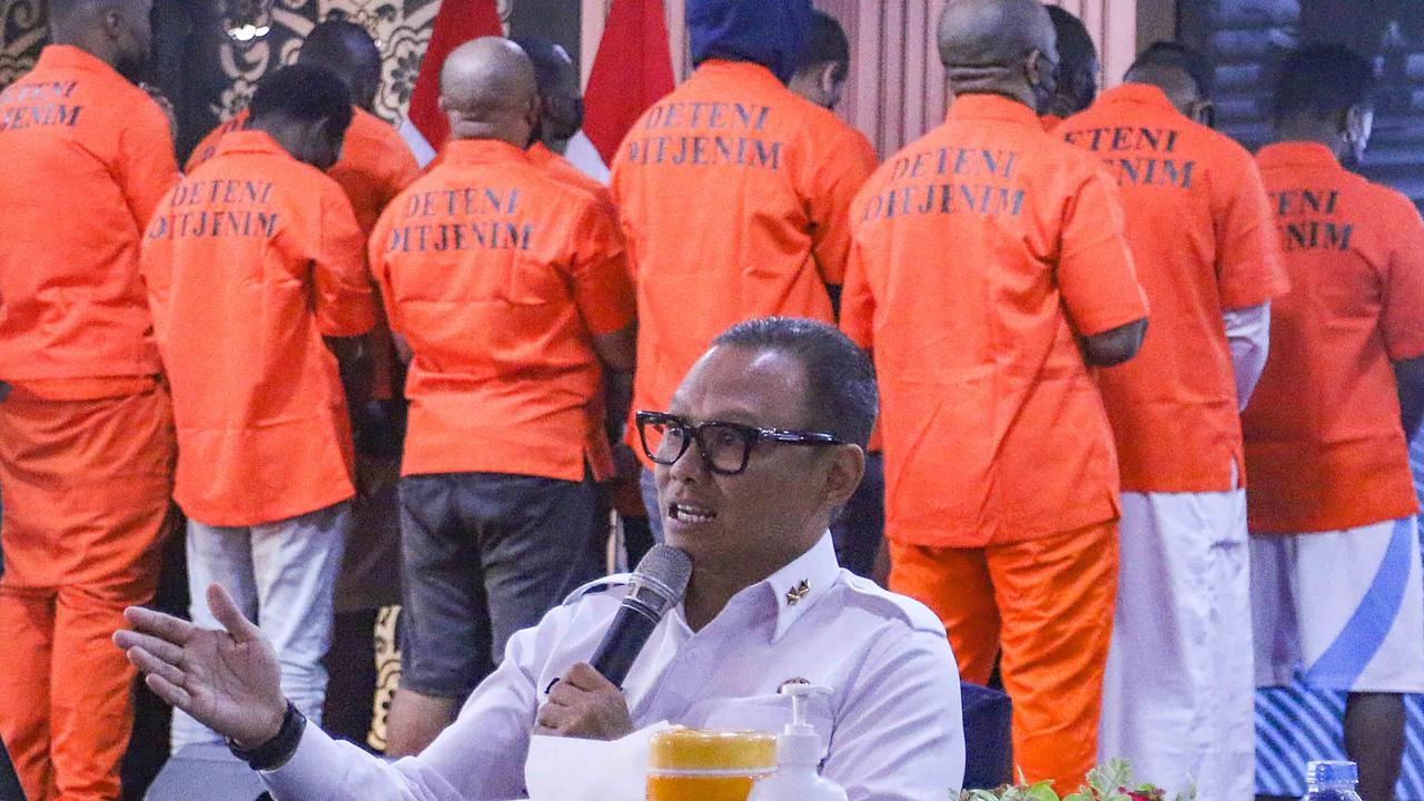 FOTO: Operasi Wira Waspada: 196 WNA Diamankan, Banyak Gunakan Izin Tinggal dan Investor Fiktif