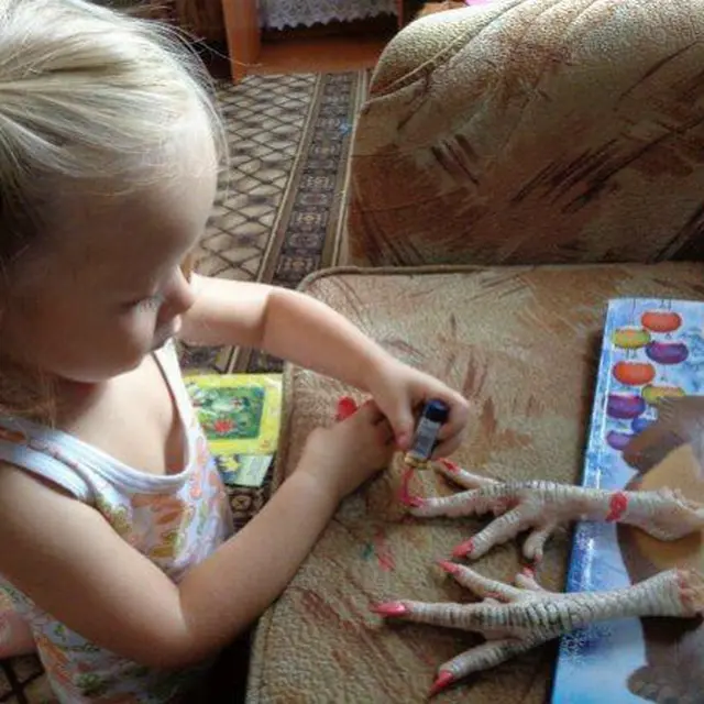 7 Potret Kelakuan Kocak Anak Kecil yang Bikin Ngakak