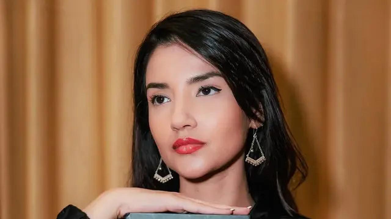6 Potret Tsania Marwa Merilis Buku, Tumpahkan Isi Perasaannya dalam Karya Tulis