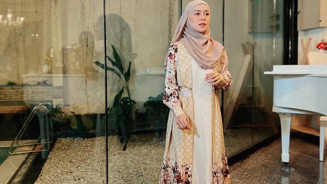 Penampilan Lesti Bikin Melongo