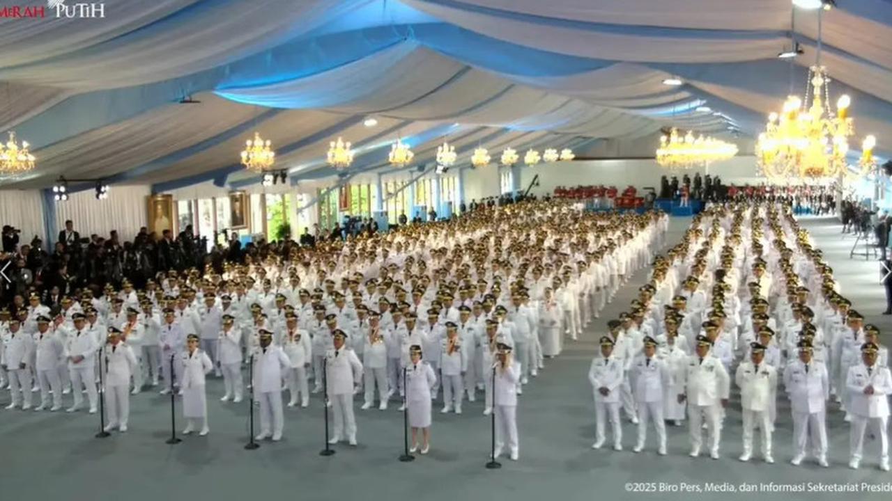 Potret Gubernur Maluku Utara Sherly Tjoanda Berbalut Seragam PDU Putih
