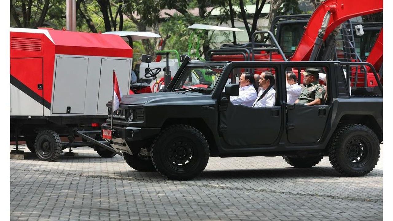 Presiden Puji Cara Setir Prabowo
