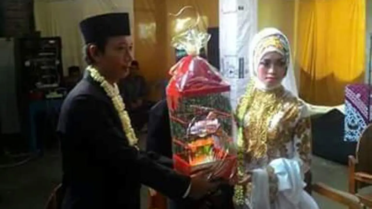 Beri Sangkar Burung Sebagai Mas Kawin, Pria Ini Bikin Heboh!