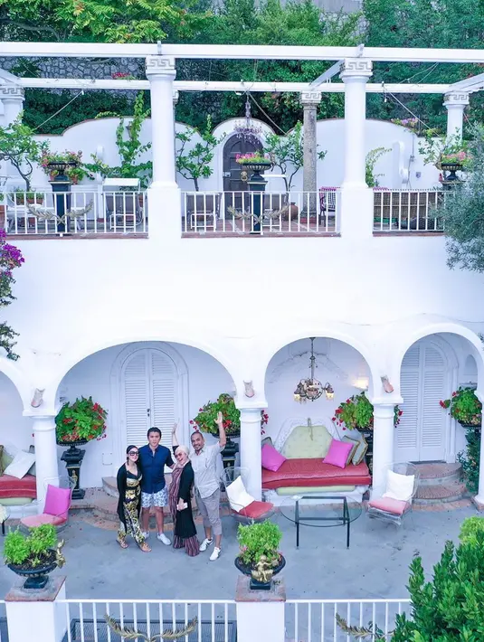 Syahrini dan Reino Barack (Instagram/princessyahrini)