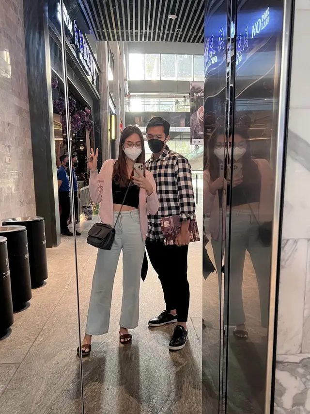 Foto Selfie Jonatan Christie dan Shanju