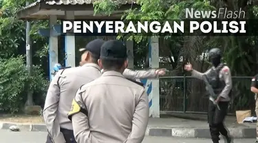 Sultan juga pernah melakukan kunjungan ke Lapas Nusakambangan untuk menemui narapidana kasus terorisme Aman Abdurrahman.