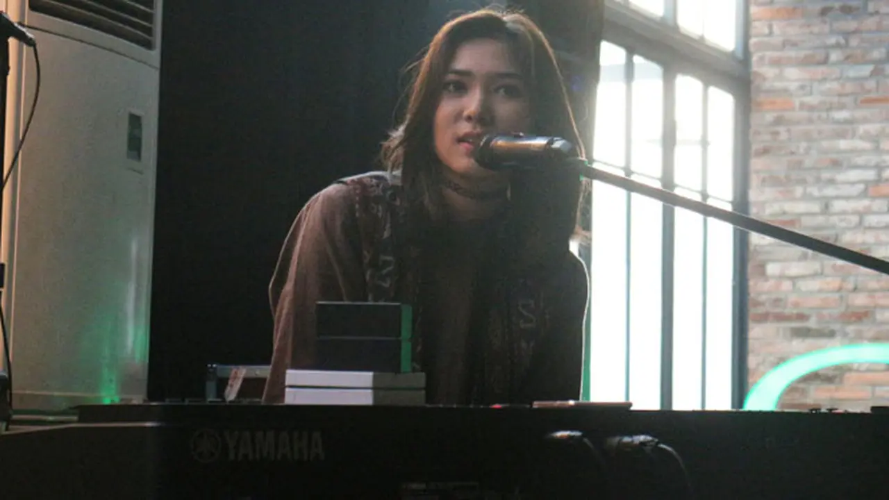 Cerita Unik Musisi Cantik Isyana Sarasvati Selama Ramadan