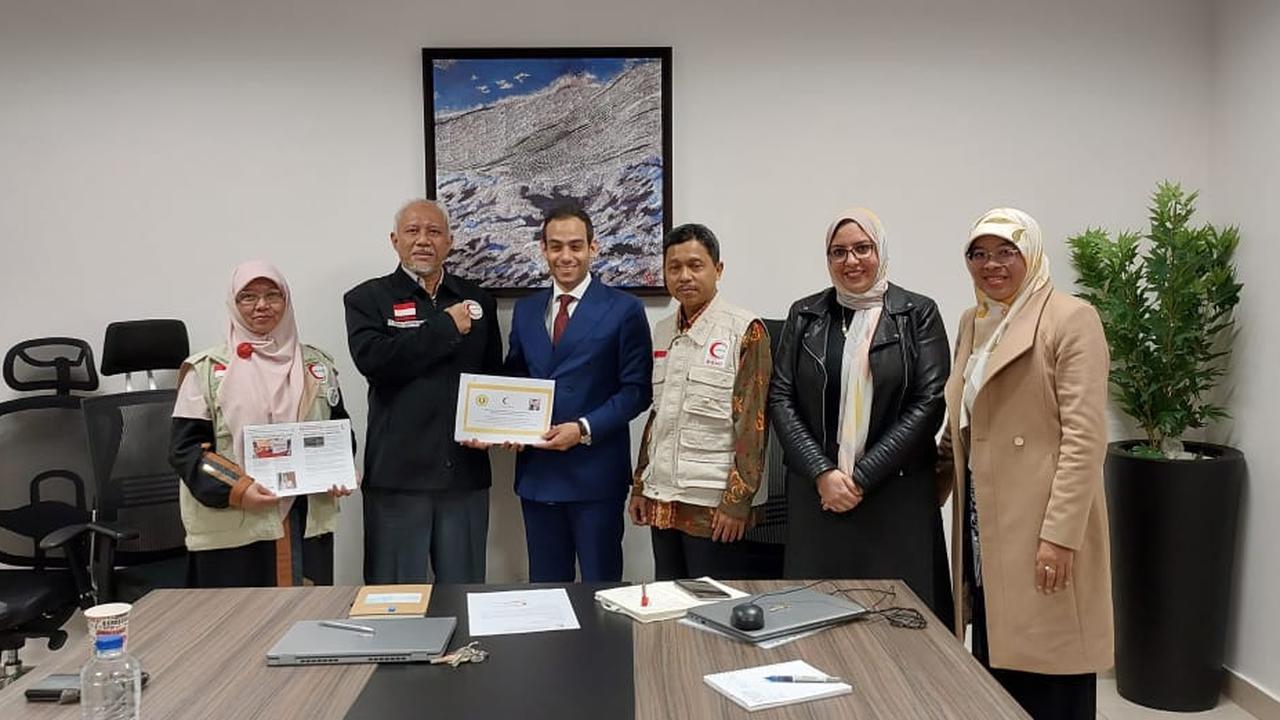 Bulan Sabit Merah Indonesia (BSMI) menggelar pertemuan dengan Pihak Kementerian Kesehatan Mesir di Kota Kairo. (Liputan6,com/Luqman Rimadi)