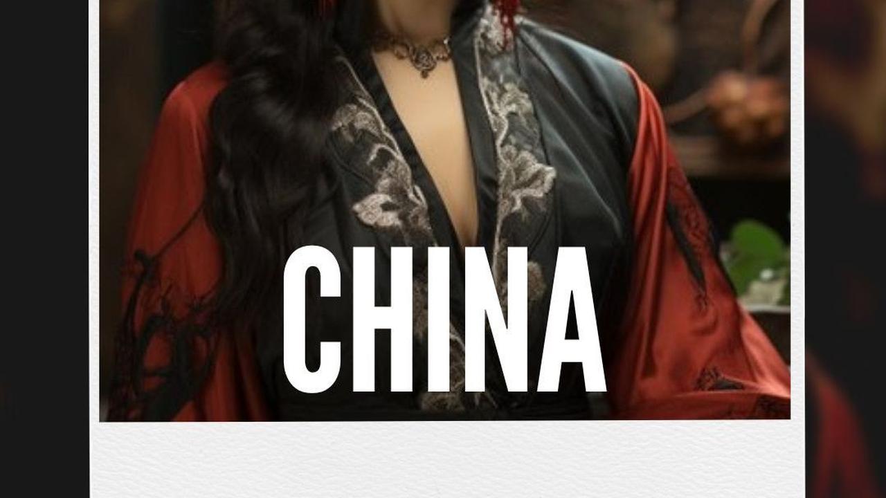 6. Bagi orang China, perempuan dengan mata besar dan kelopak mata ganda dianggap atraktif.