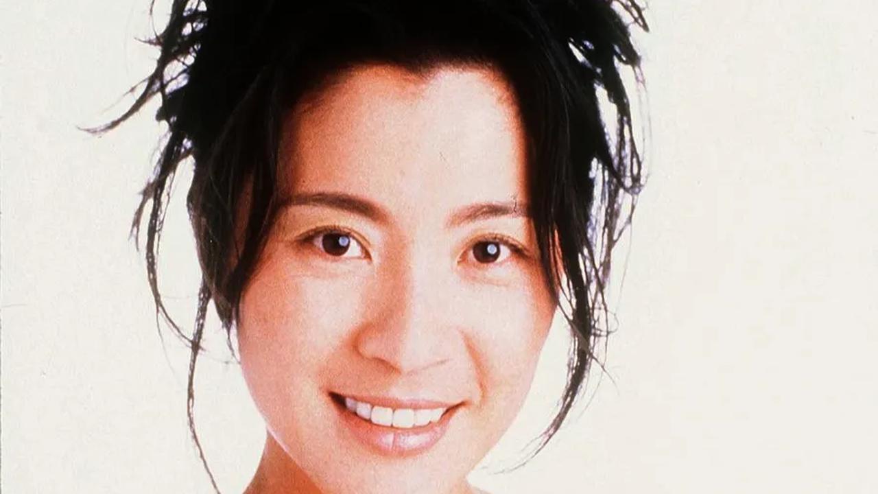 1. Michelle Yeoh lahir dengan nama Yeoh Choo Kheng pada 6 Agustus 1962 di Ipoh, Malaysia.