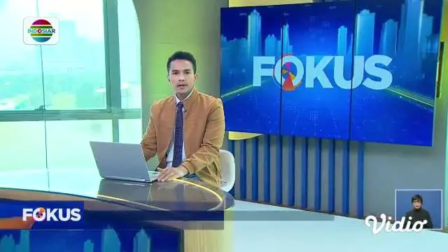 Fokus edisi (24/02) mengangkat berita-berita sebagai berikut, Banjir Bandang Terjang Puluhan Rumah, Berdesakan Berebut Beras Murah, Serunya Perayaan Cap Go Meh.