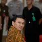 Gubernur DKI Jakarta, Basuki Tjahaja Purnama (Ahok) saat menjalani sidang kasus dugaan penistaan agama di Gedung Kementerian Pertanian, Jakarta, Selasa (25/4). (Liputan6.com/Miftahul Hayat/Pool)