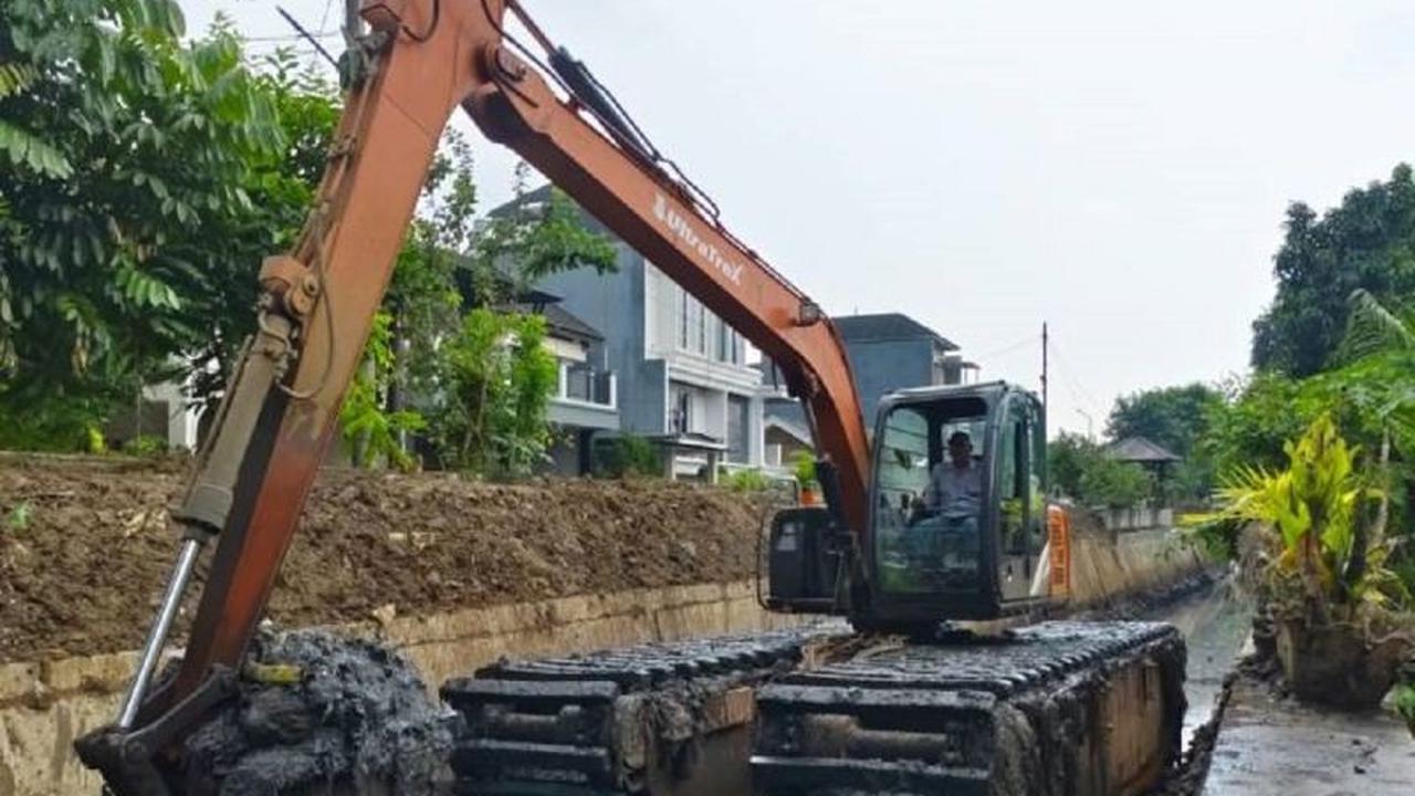 Pemkot Tangerang Gencarkan Normalisasi Saluran Air, Perkuat Kapasitas Daya Tampung untuk Pencegahan Banjir Tangerang