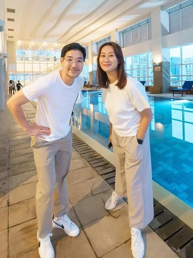 Ilustrasi mama Gina dan Suami/Kimbab Family Official