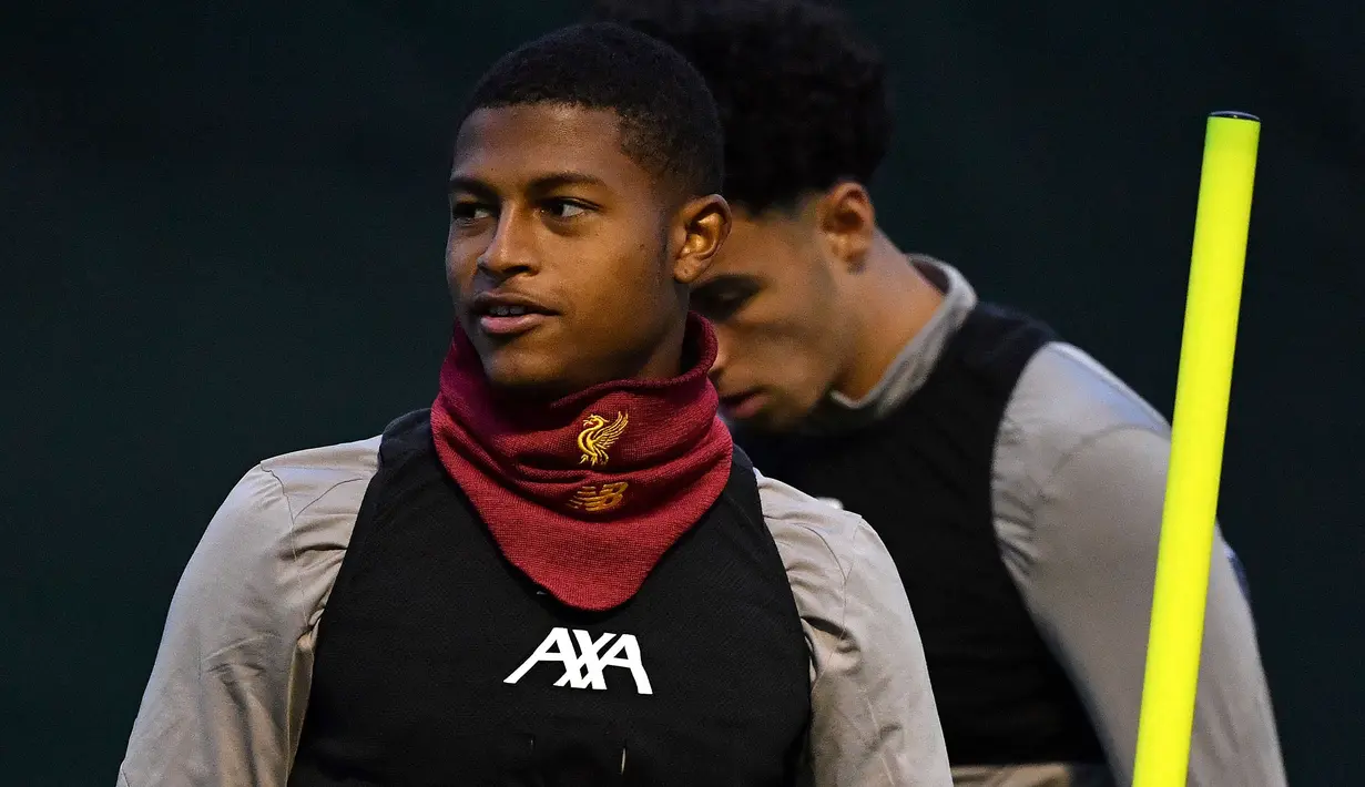 Rhian Brewster yang kini tengah menjalani musim ketiga bersama Sheffield United tercatat pernah membela Liverpool selama dua musim pada 2018/2019 hingga 2019/2020 setelah dipromosikan dari tim akademi. Namun akibat gagal bersaing, ia tak pernah sekali pun dipercaya Jurgen Klopp untuk tampil membela Liverpool di Premier League. Ia hanya tampil 4 kali di ajang Piala Liga, Piala FA dan Community Shield. (AFP/Paul Ellis)
