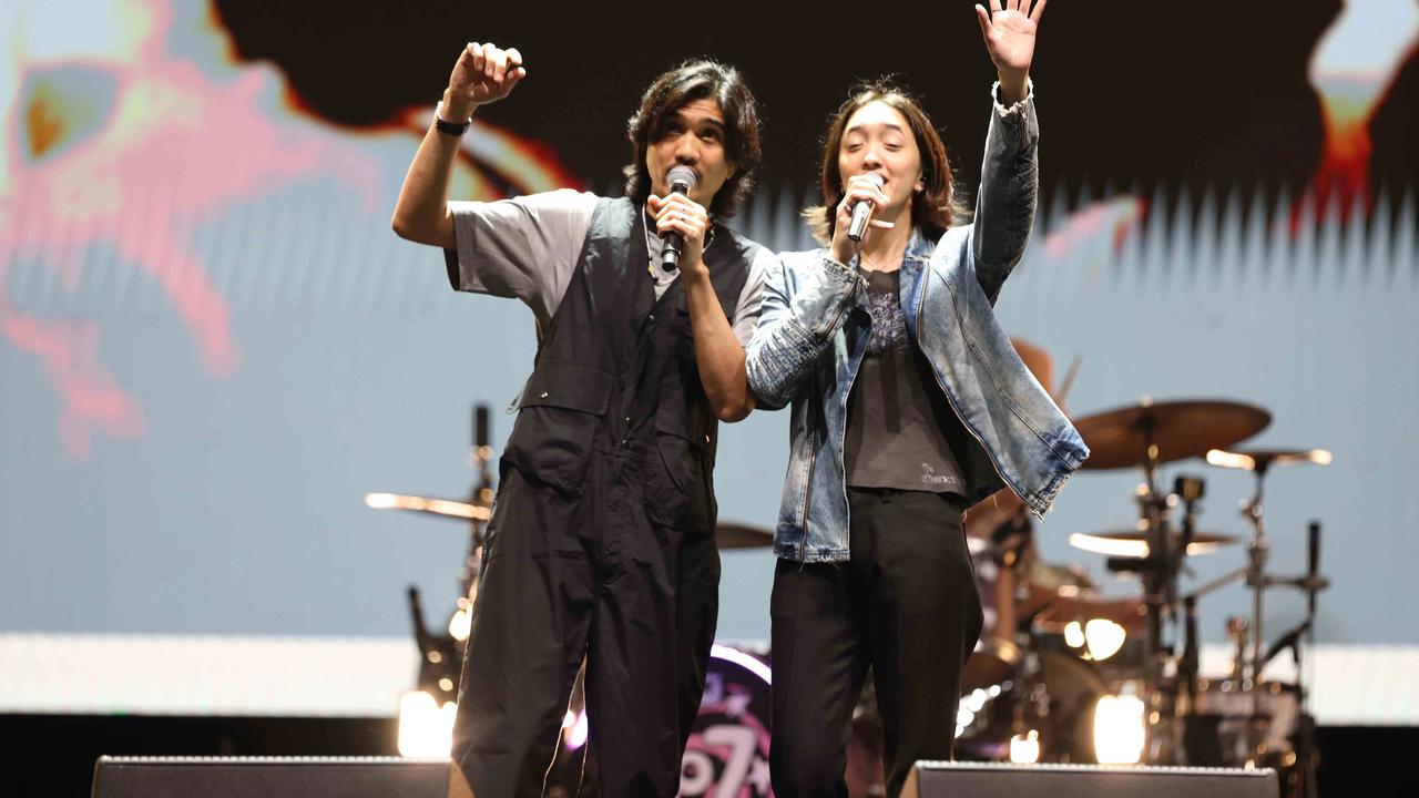 FOTO: Sheila On 7 Satukan Ribuan Penonton dalam Euforia KLBB Festival 2026