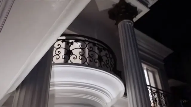 7 Potret Rumah Baru Ivan Gunawan, Mewah dan Punya Banyak Fasilitas