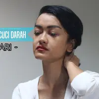 Kesulitan untuk berbicara, Julia Perez keluarkan air mata dan hanya bisa menggenggam.