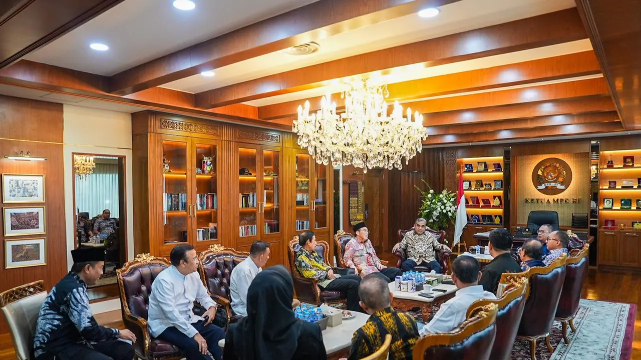 Pengurus Yayasan Forum Aktivis Alumni Himpunan Mahasiswa Islam (YFAAHMI) melakukan pertemuan dengan Ketua MPR RI, Ahmad Muzani di Gedung DPR/MPR RI, Nusantara 3, Senayan, Jakarta Pusat (Istimewa)